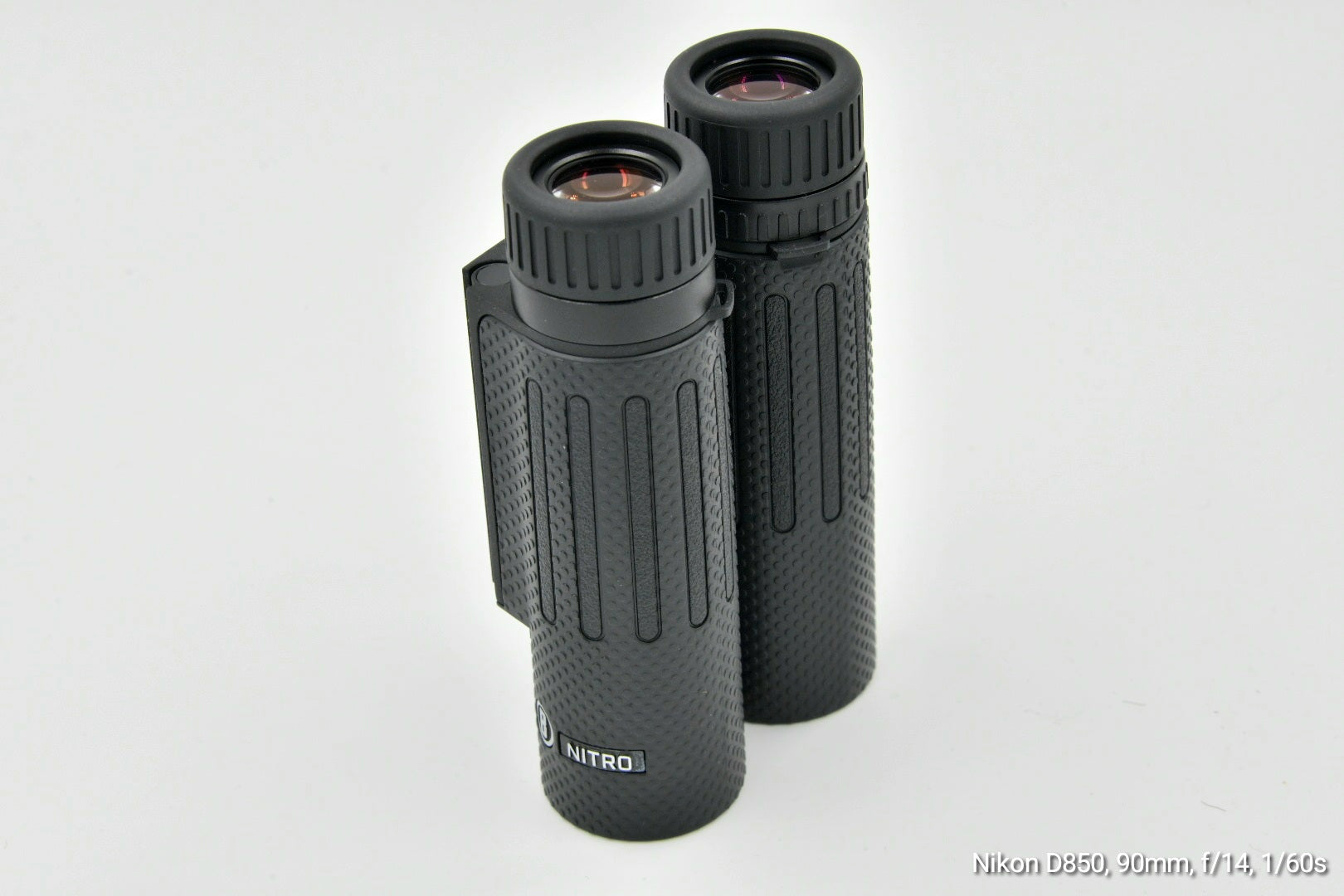 fernglas Bushnell Nitro 10x25 